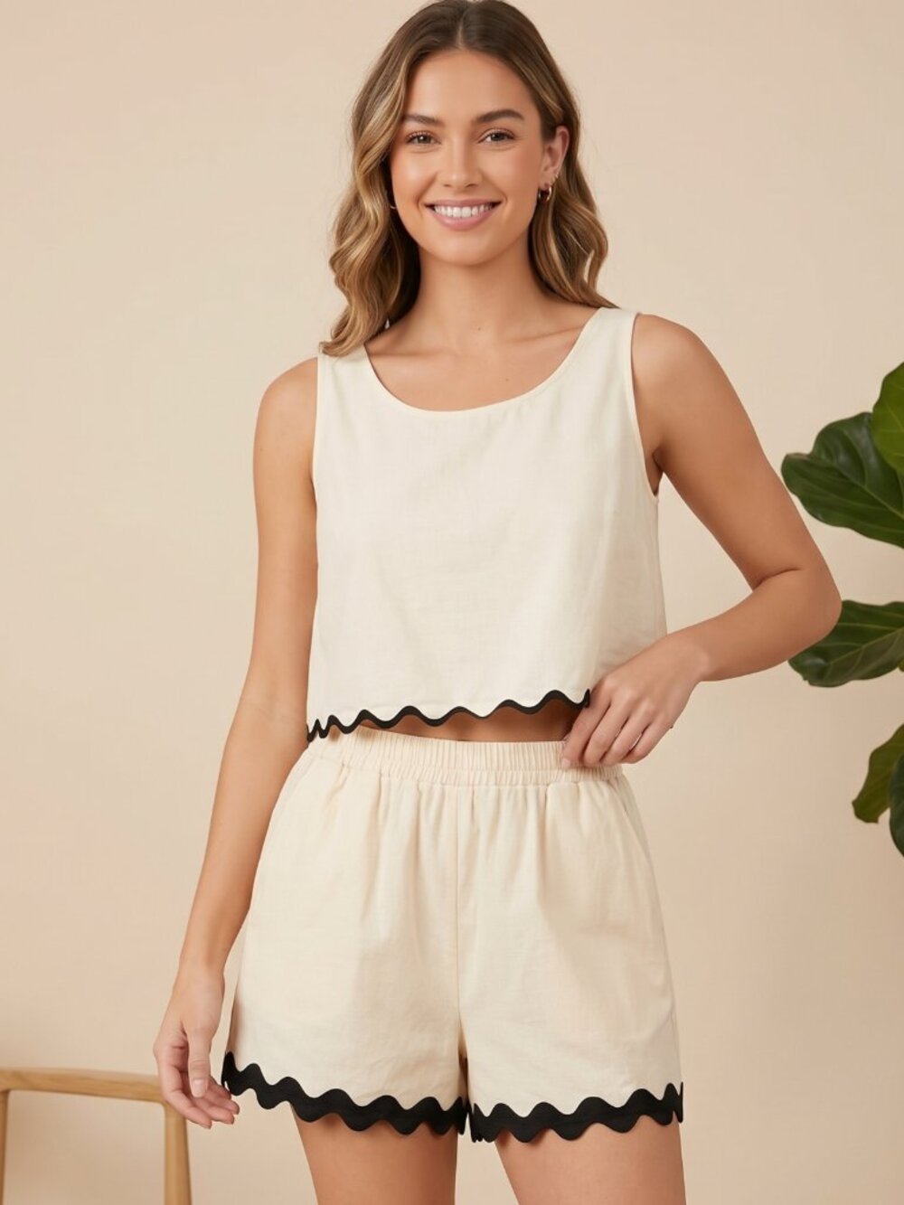 NWT Zesica Cream Black Scalloped Trim Two-Piece Outfit Shorts Medium